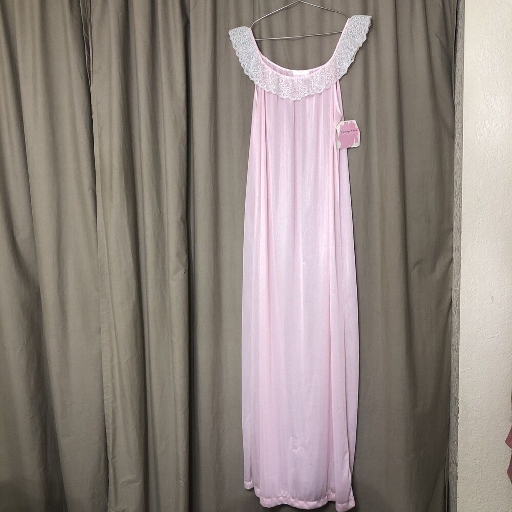 Vintage Carriage Court Long Nightgown Womens Med. Pink Lace Trim Nylon  80s USA